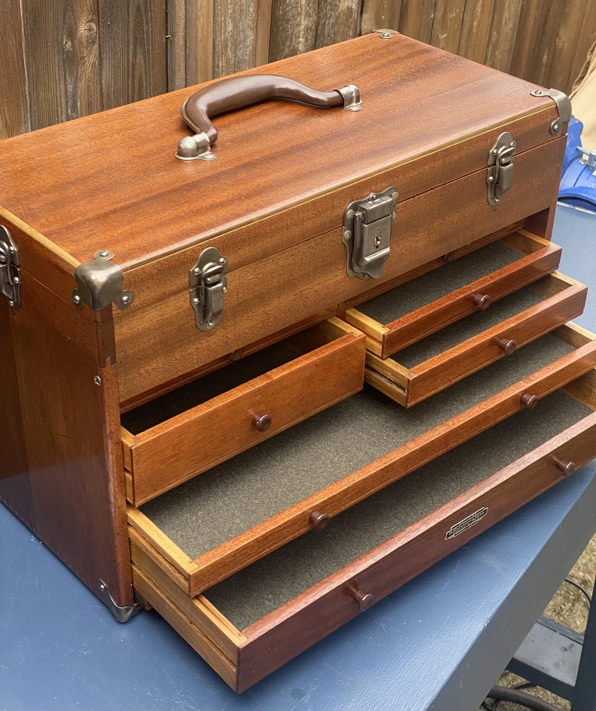drawer felt finished